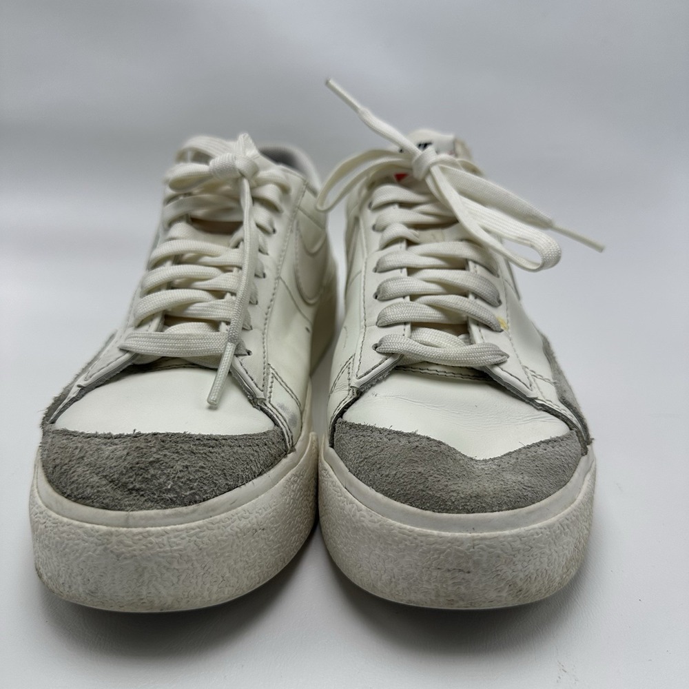 Nike Women's Blazer Low Platform Sneakers Sail White DJ0292-105 US 7 - Picture 2 of 9
